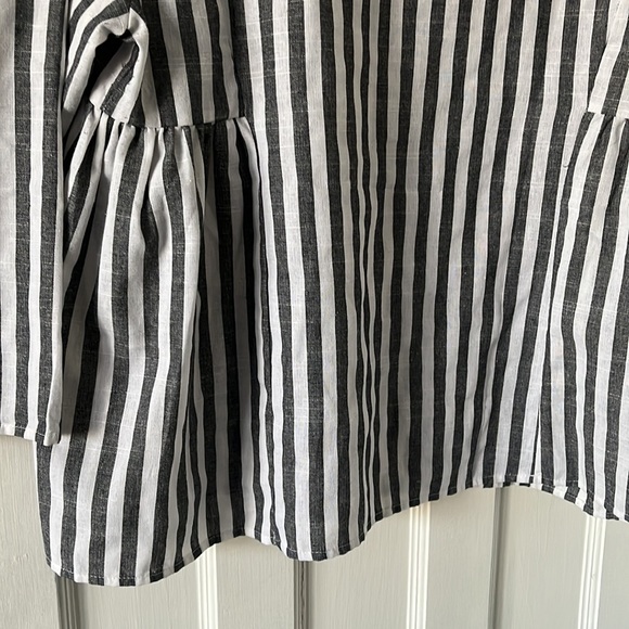 Airy blouse Sz M - Picture 5 of 6